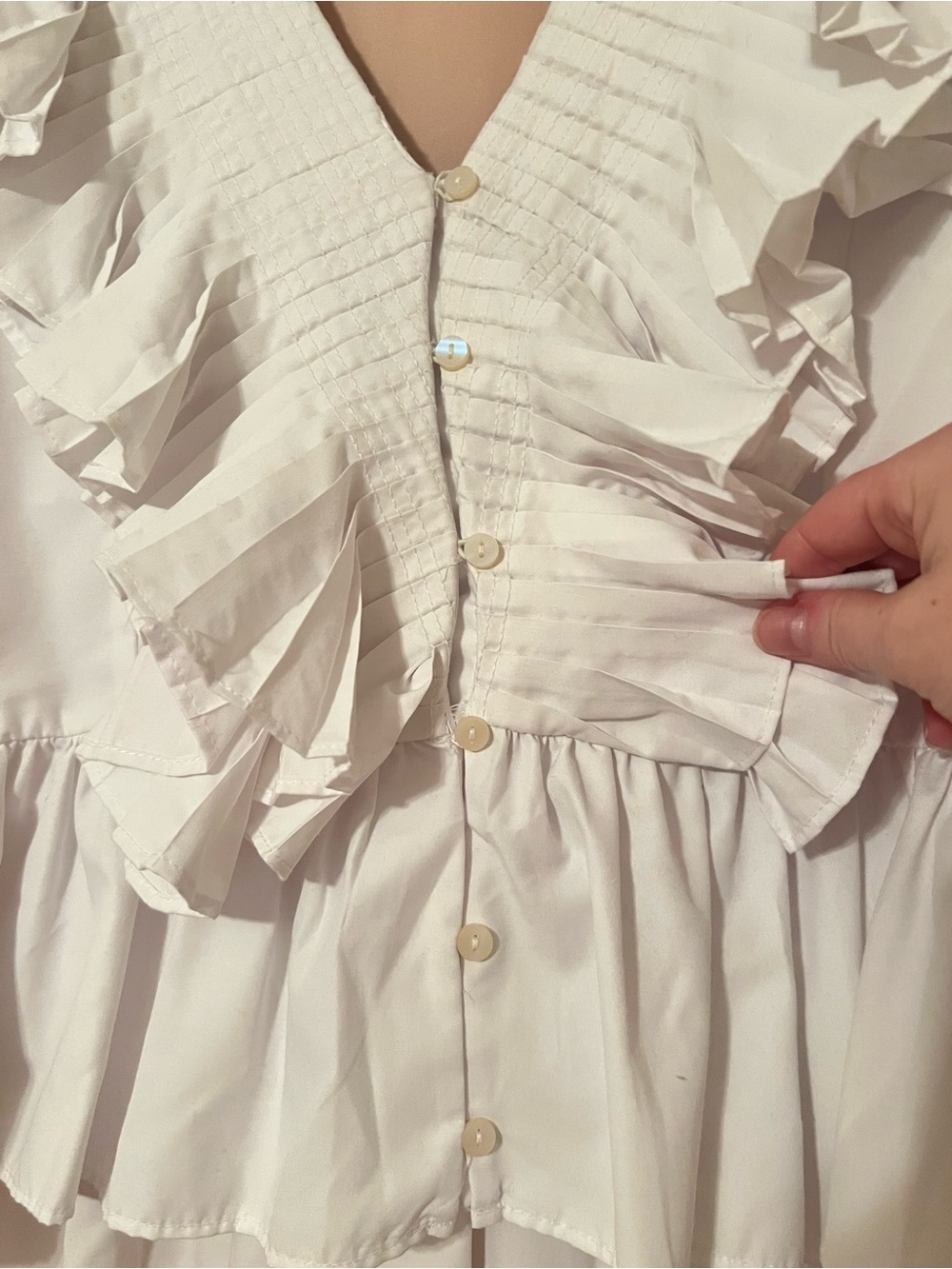 Zara White Pleated Ruffle V neck and back Top - Picture 4 of 5